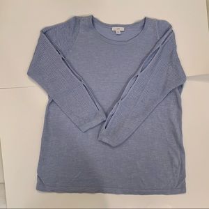 Light weight sweater